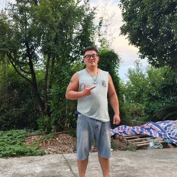 32岁岁浙江单身帅哥 - 赣州吉缘网