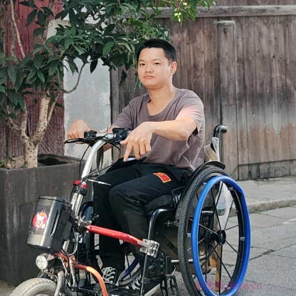 33岁岁湖北单身帅哥 - 赣州吉缘网